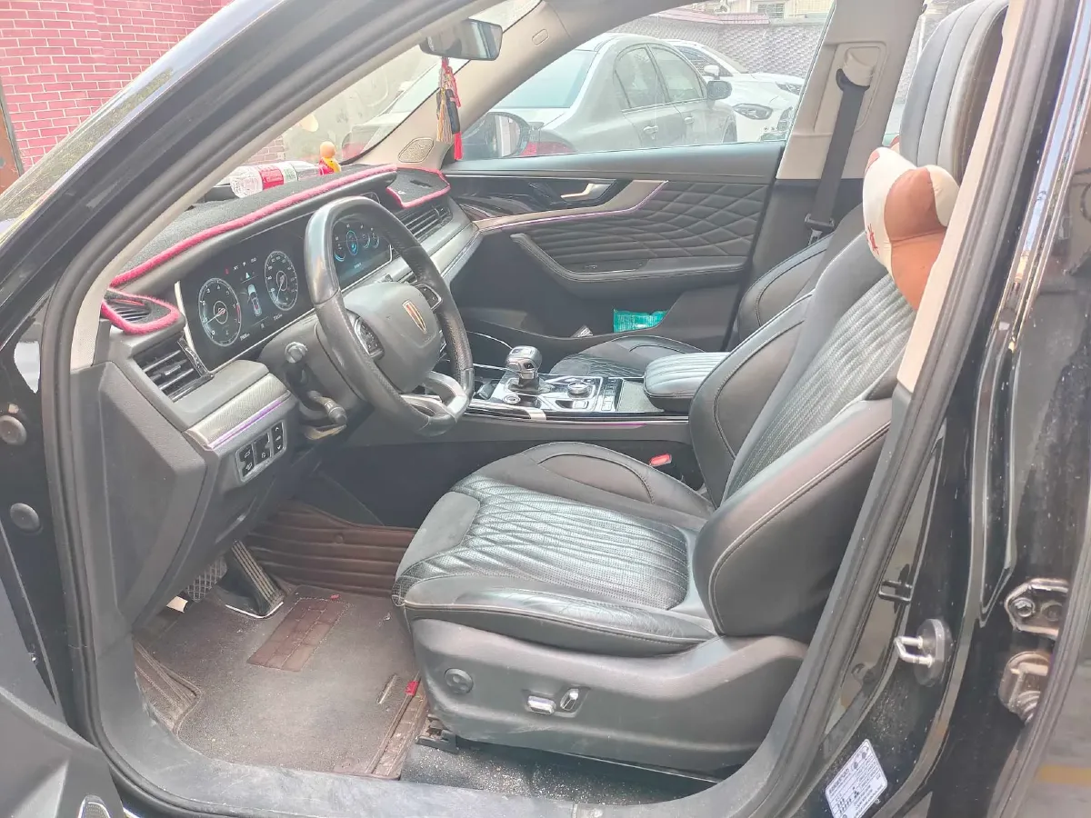 2022 HongQi HS5 2.0T 224HP L4 6AT,autocango,china used car exporter,china ev exporter,chinese used car exporter,chinese used ev exporter