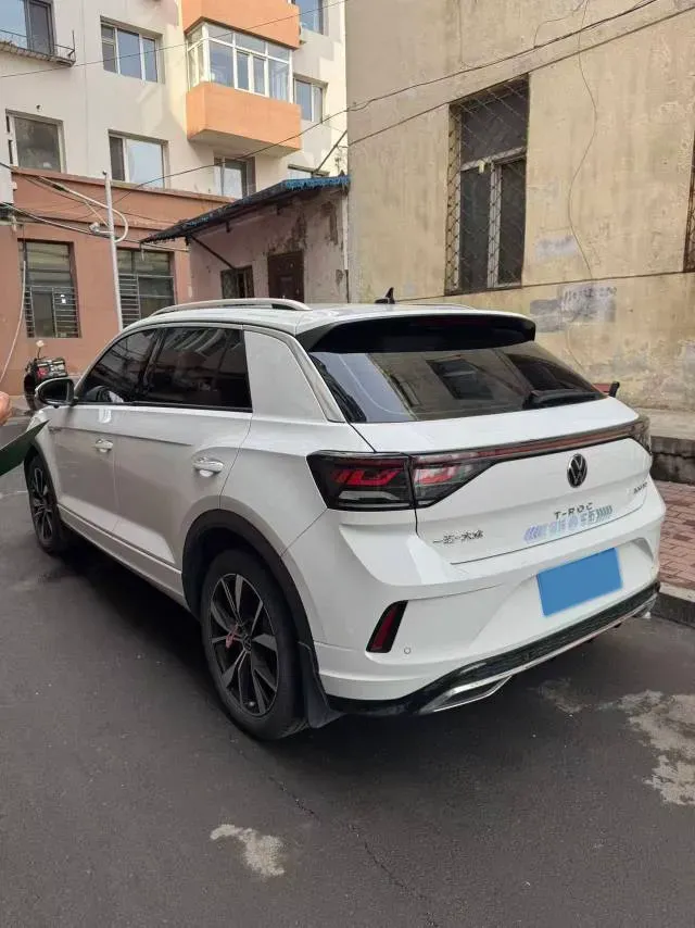 2023 Volkswagen T-Roc 1.5T 160HP L4 7DCT,autocango,china used car exporter,china ev exporter,chinese used car exporter,chinese used ev exporter