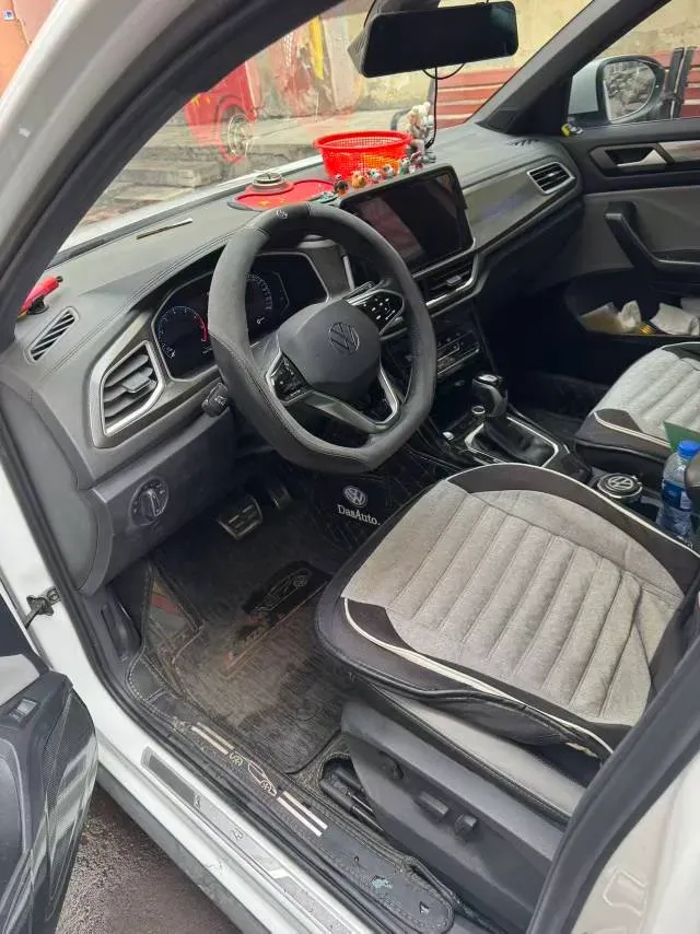 2023 Volkswagen T-Roc 1.5T 160HP L4 7DCT,autocango,china used car exporter,china ev exporter,chinese used car exporter,chinese used ev exporter