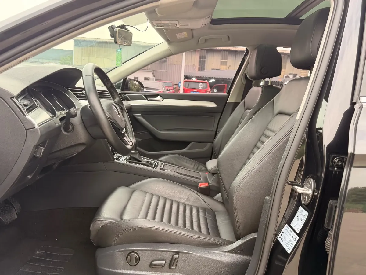 2018 Volkswagen Magotan 1.4T 150HP L4 7DCT,autocango,china used car exporter,china ev exporter,chinese used car exporter,chinese used ev exporter