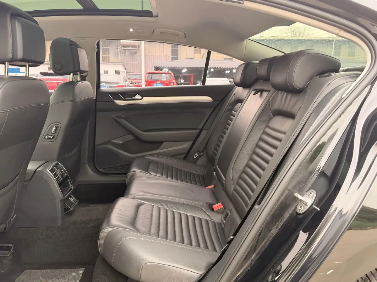 2018 Volkswagen Magotan 1.4T 150HP L4 7DCT,autocango,china used car exporter,china ev exporter,chinese used car exporter,chinese used ev exporter