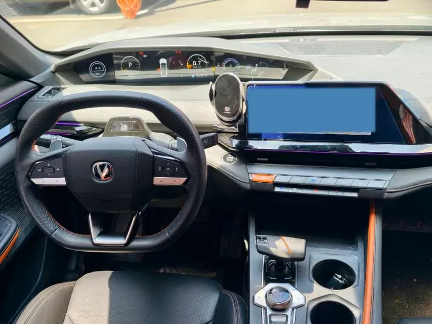 2022 ChangAn UNI-V 1.5T 188HP L4 7DCT,autocango,china used car exporter,china ev exporter,chinese used car exporter,chinese used ev exporter