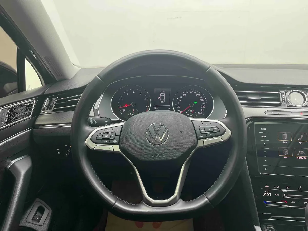 2020 Volkswagen Magotan 2.0T 186HP L4 7DCT,autocango,china used car exporter,china ev exporter,chinese used car exporter,chinese used ev exporter