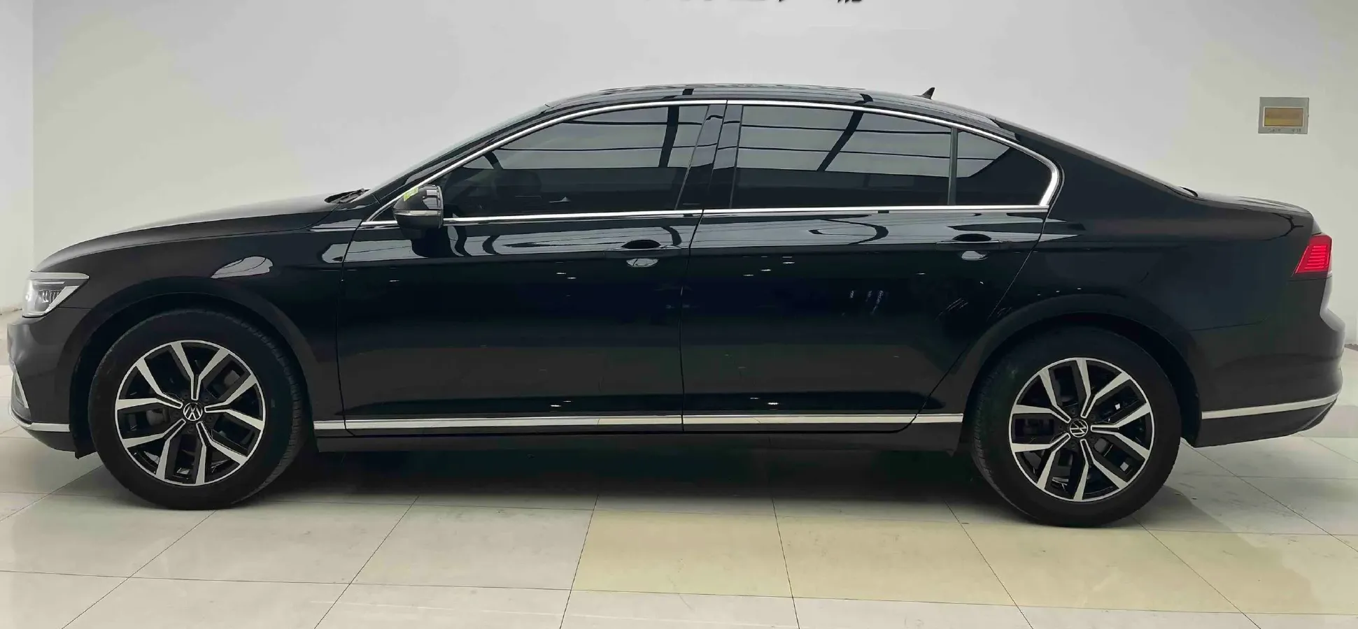 2020 Volkswagen Magotan 2.0T 186HP L4 7DCT,autocango,china used car exporter,china ev exporter,chinese used car exporter,chinese used ev exporter