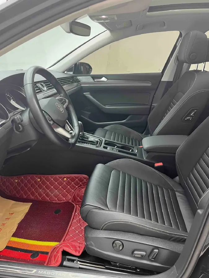 2020 Volkswagen Magotan 2.0T 186HP L4 7DCT,autocango,china used car exporter,china ev exporter,chinese used car exporter,chinese used ev exporter