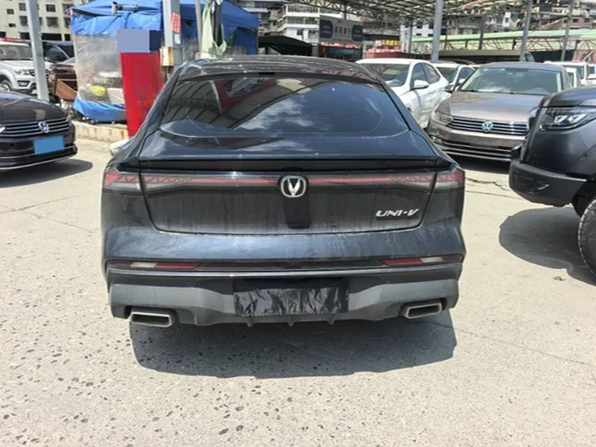 2024 ChangAn UNI-V 1.5T 188HP L4 7DCT,autocango,china used car exporter,china ev exporter,chinese used car exporter,chinese used ev exporter