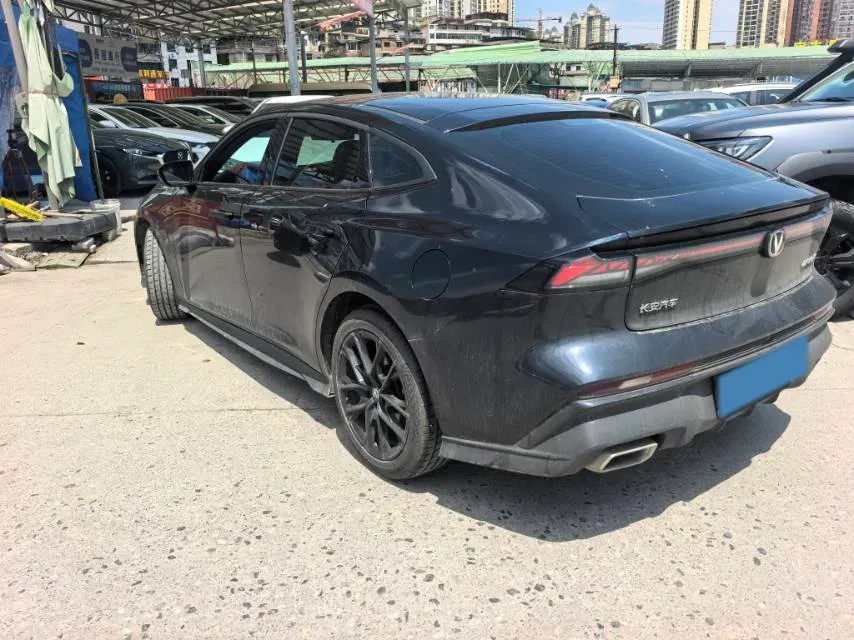 2024 ChangAn UNI-V 1.5T 188HP L4 7DCT,autocango,china used car exporter,china ev exporter,chinese used car exporter,chinese used ev exporter