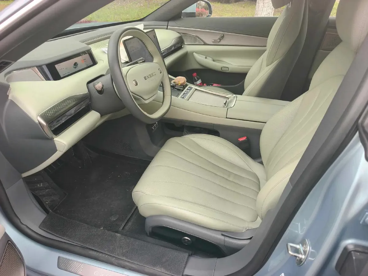 2024 Jaguar E-PACE 1.5T 200HP L3 8AT,autocango,china used car exporter,china ev exporter,chinese used car exporter,chinese used ev exporter