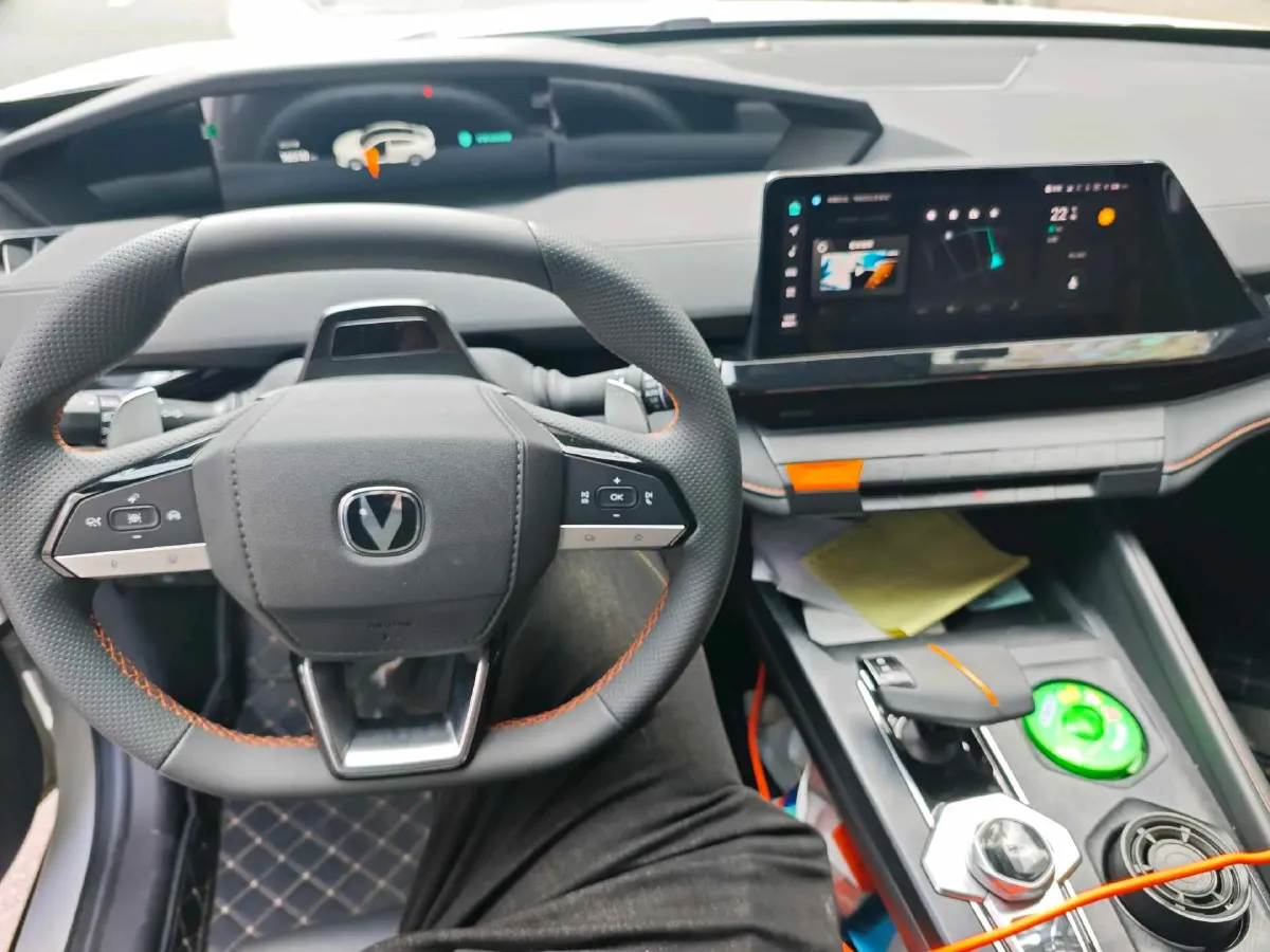 2023 ChangAn UNI-V 1.5T 188HP L4 7DCT,autocango,china used car exporter,china ev exporter,chinese used car exporter,chinese used ev exporter