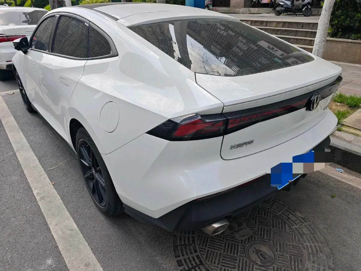2023 ChangAn UNI-V 1.5T 188HP L4 7DCT,autocango,china used car exporter,china ev exporter,chinese used car exporter,chinese used ev exporter