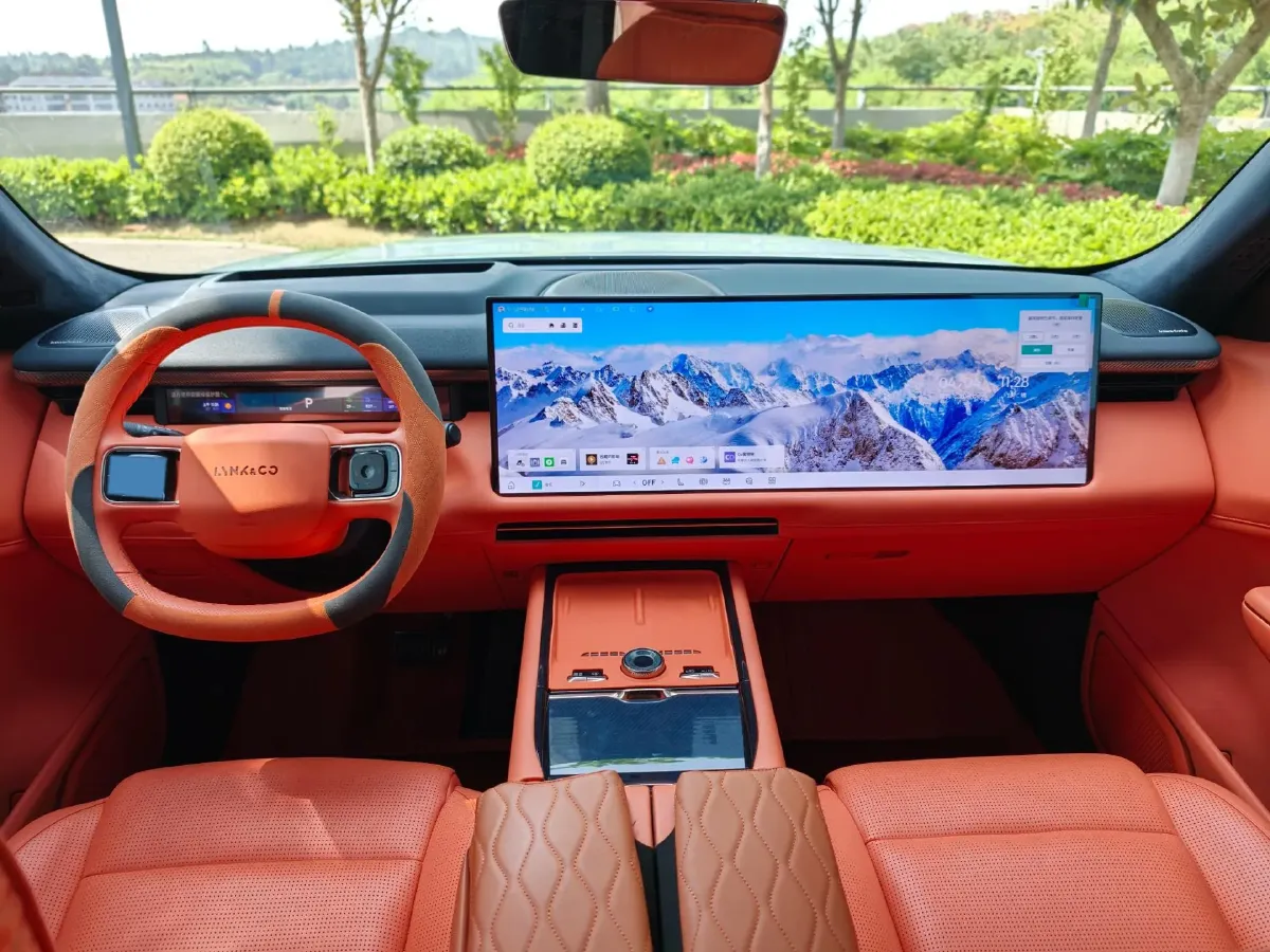 2025 LYNK&CO 900 1.5T 190HP L4 3DHT PHEV 43.3KWH,autocango,china used car exporter,china ev exporter,chinese used car exporter,chinese used ev exporter