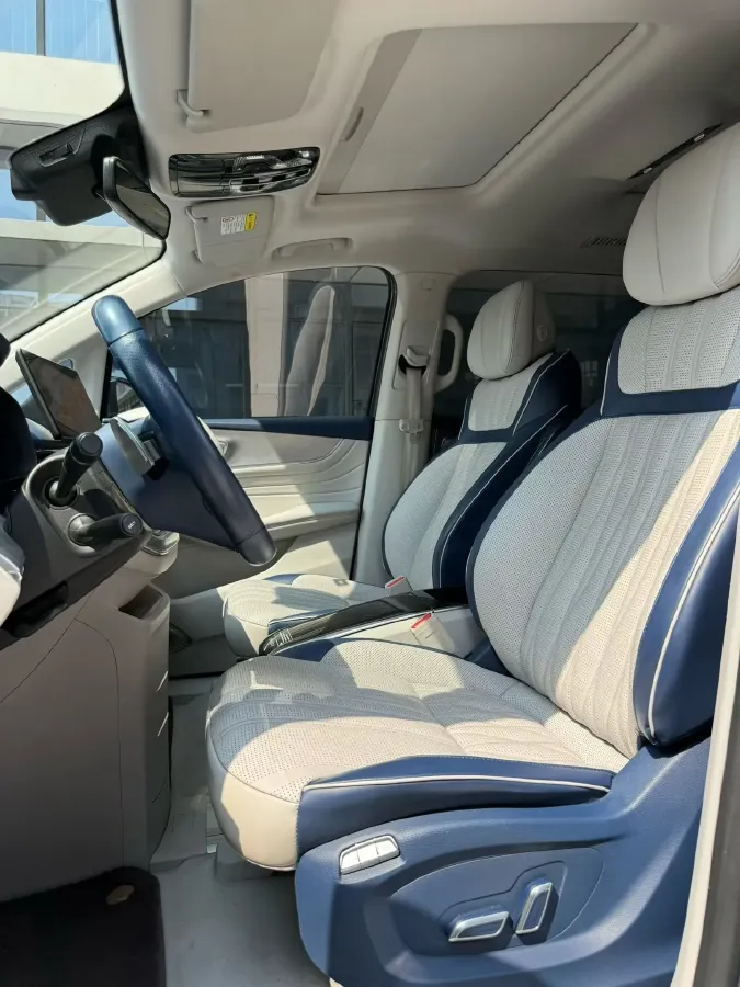 2022 Roewe iMAX8 2.0T 234HP L4 8AT,autocango,china used car exporter,china ev exporter,chinese used car exporter,chinese used ev exporter