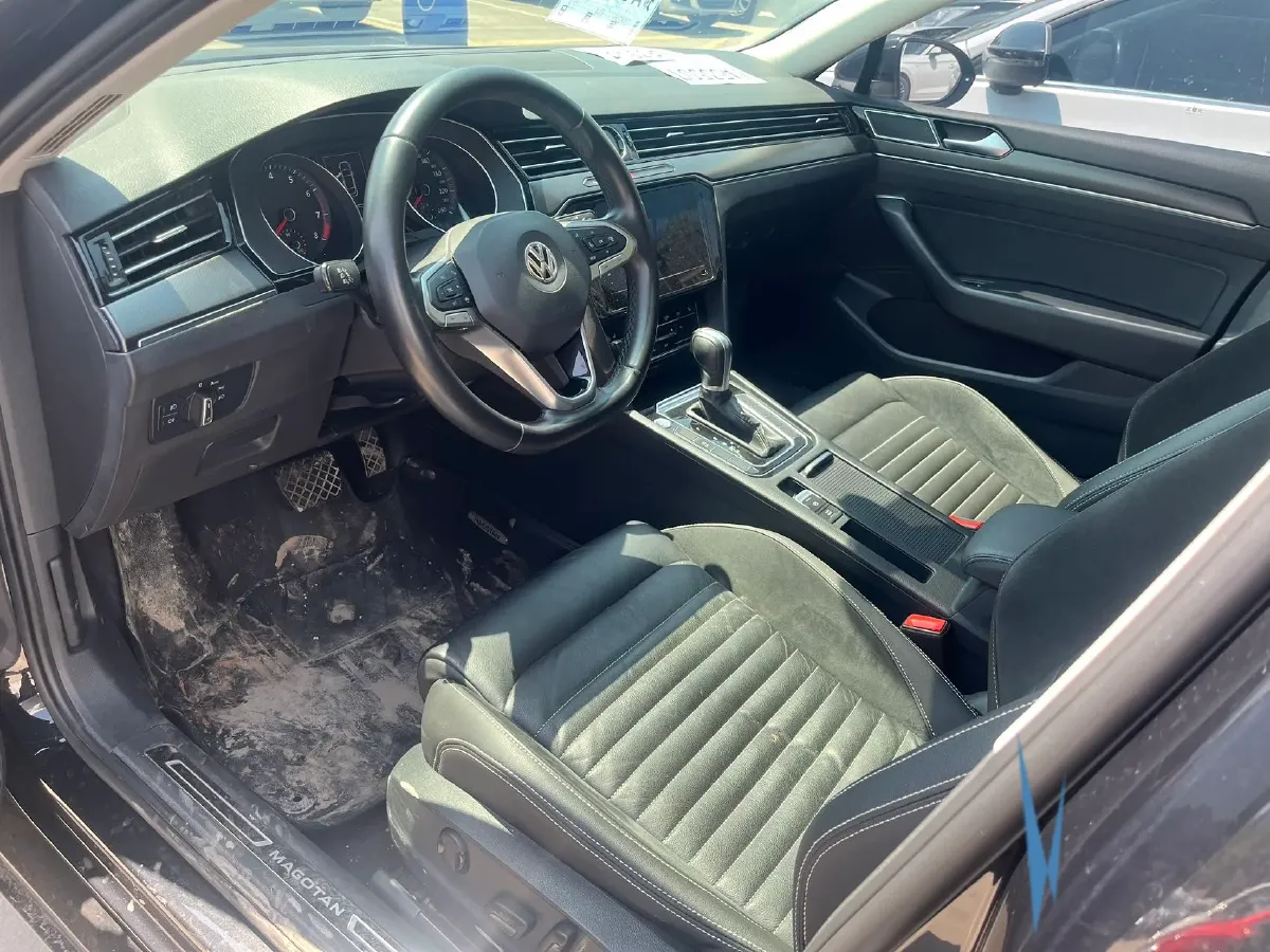 2020 Volkswagen Magotan 2.0T 186HP L4 7DCT,autocango,china used car exporter,china ev exporter,chinese used car exporter,chinese used ev exporter