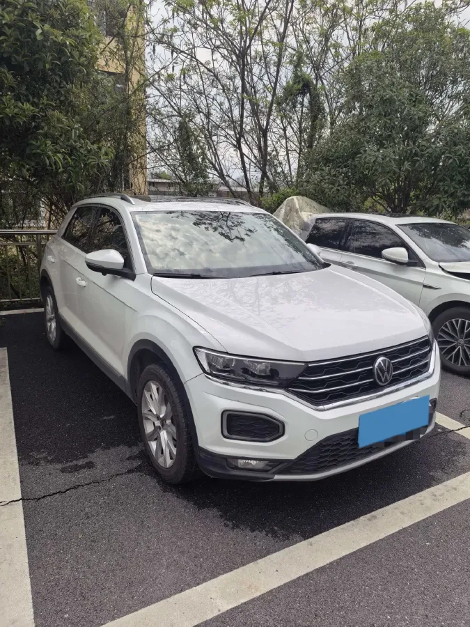 2022 Volkswagen T-Roc 1.4T 150HP L4 7DCT,autocango,china used car exporter,china ev exporter,chinese used car exporter,chinese used ev exporter