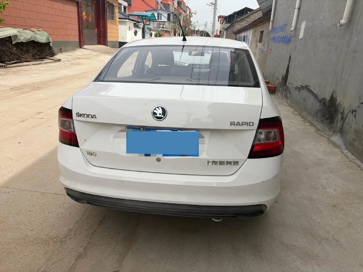 2018 Skoda Rapid 1.6L 110HP L4 5MT,autocango,china used car exporter,china ev exporter,chinese used car exporter,chinese used ev exporter