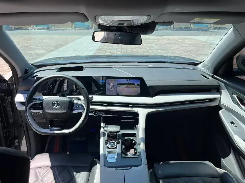 2023 ChangAn CS75 Plus 1.5T 188HP L4 8AT,autocango,china used car exporter,china ev exporter,chinese used car exporter,chinese used ev exporter