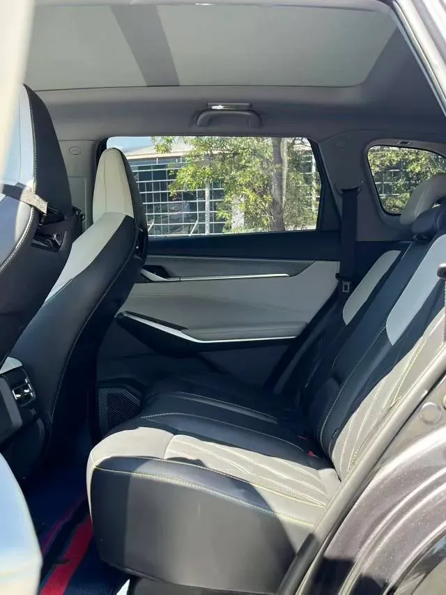 2023 ChangAn CS75 Plus 1.5T 188HP L4 8AT,autocango,china used car exporter,china ev exporter,chinese used car exporter,chinese used ev exporter