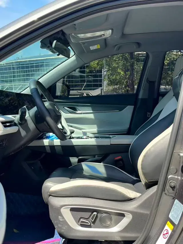 2023 ChangAn CS75 Plus 1.5T 188HP L4 8AT,autocango,china used car exporter,china ev exporter,chinese used car exporter,chinese used ev exporter