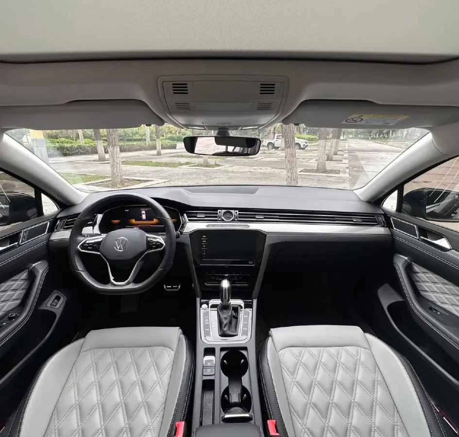 2023 Volkswagen Magotan 1.4T 150HP L4 7DCT,autocango,china used car exporter,china ev exporter,chinese used car exporter,chinese used ev exporter