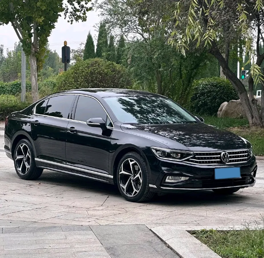 2023 Volkswagen Magotan 1.4T 150HP L4 7DCT,autocango,china used car exporter,china ev exporter,chinese used car exporter,chinese used ev exporter