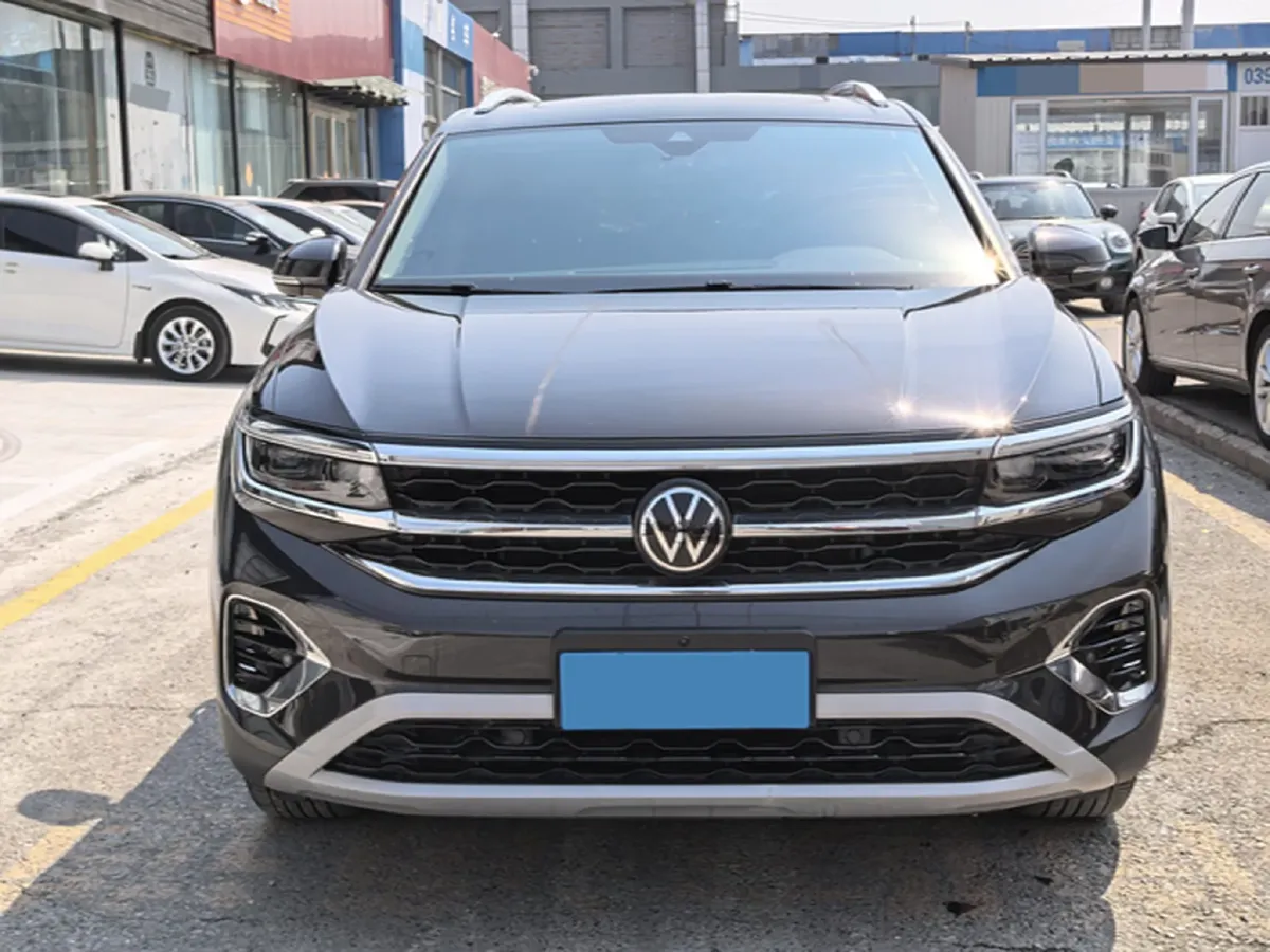 2021 Volkswagen Talagon 2.0T 220HP L4 7DCT,autocango,china used car exporter,china ev exporter,chinese used car exporter,chinese used ev exporter