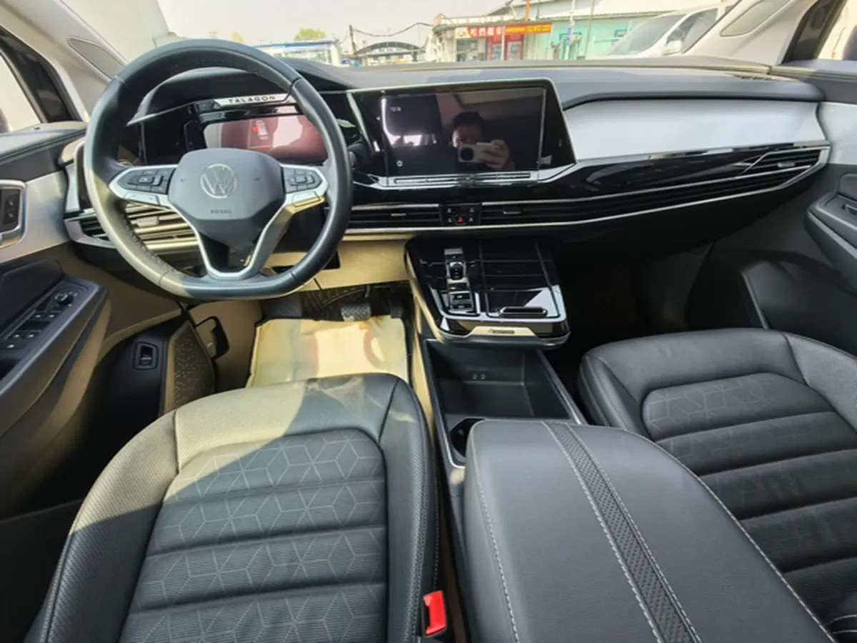 2021 Volkswagen Talagon 2.0T 220HP L4 7DCT,autocango,china used car exporter,china ev exporter,chinese used car exporter,chinese used ev exporter