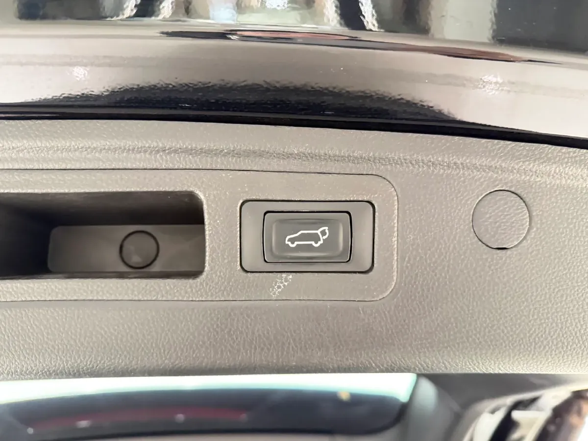 2024 Jetour X90 Plus 1.6T 197HP L4 7DCT,autocango,china used car exporter,china ev exporter,chinese used car exporter,chinese used ev exporter