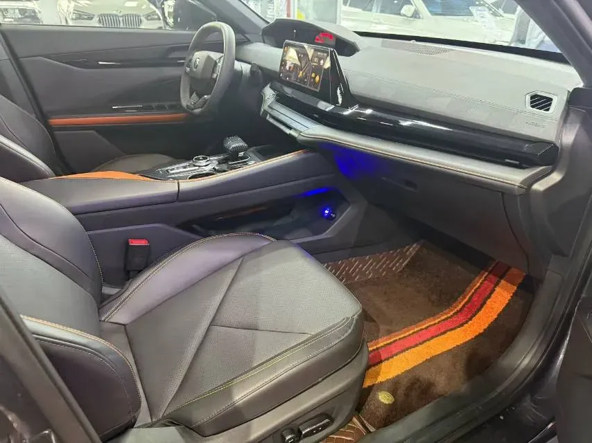 2023 ChangAn UNI-V iDD 1.5T 170HP L4 6TCT PHEV 18.4KWH,autocango,china used car exporter,china ev exporter,chinese used car exporter,chinese used ev exporter