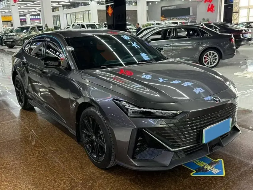 2023 ChangAn UNI-V iDD 1.5T 170HP L4 6TCT PHEV 18.4KWH,autocango,china used car exporter,china ev exporter,chinese used car exporter,chinese used ev exporter