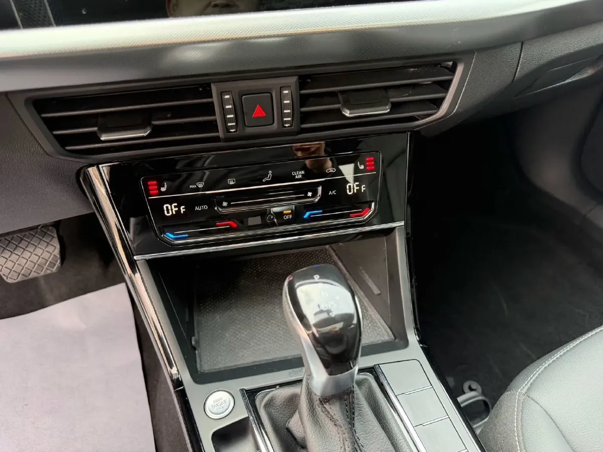 2022 Volkswagen Lamando 1.4T 150HP L4 7DCT,autocango,china used car exporter,china ev exporter,chinese used car exporter,chinese used ev exporter