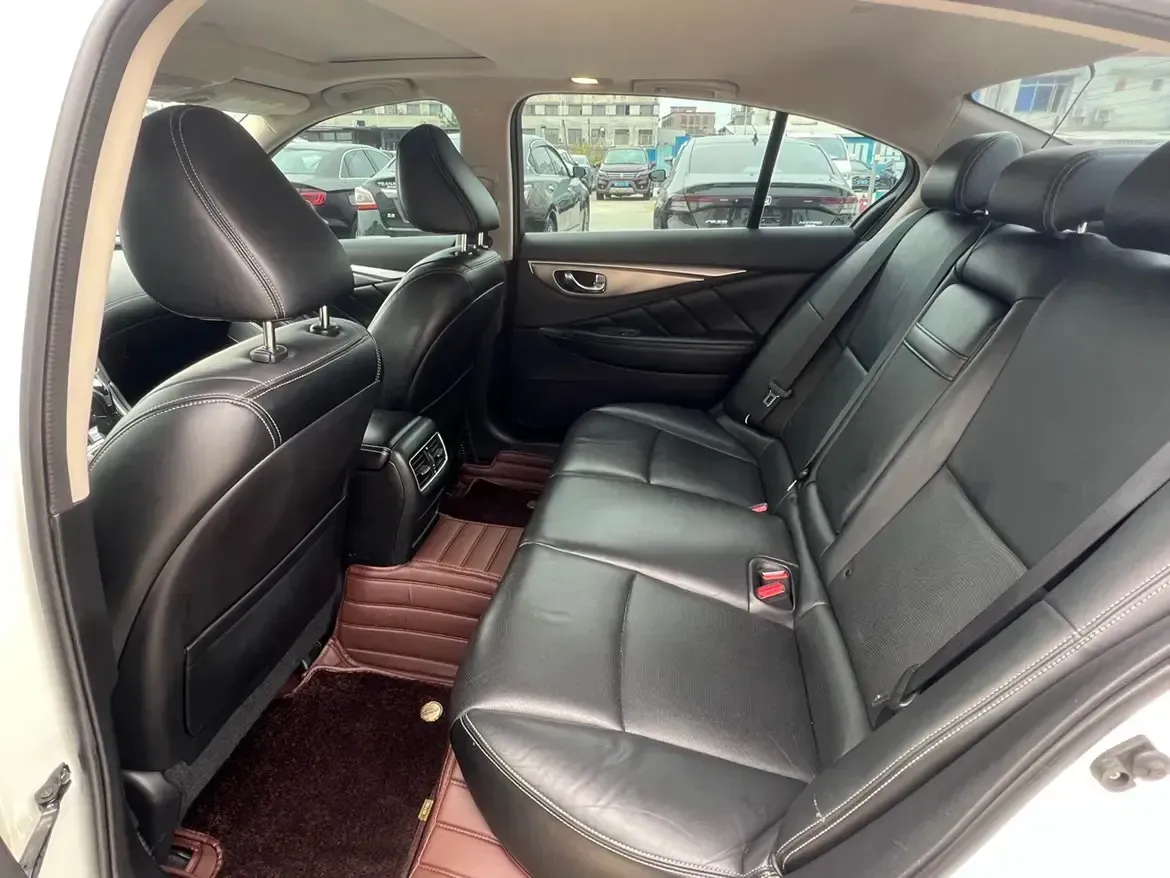 2018 Jeep Grand Commander 2.0T 265HP L4 9AT,autocango,china used car exporter,china ev exporter,chinese used car exporter,chinese used ev exporter