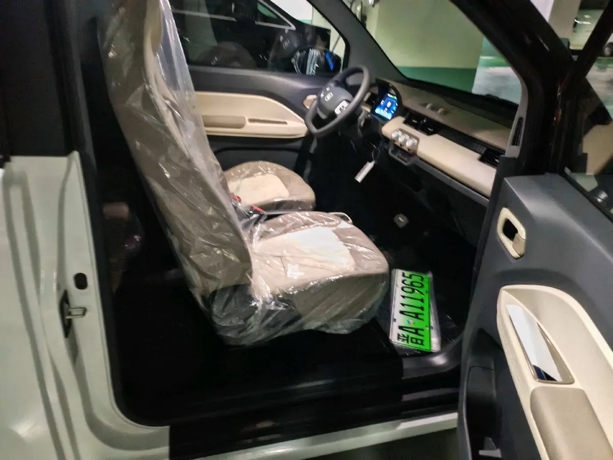 2025 Chery QQ Ice Cream BEV 13.98KWH,autocango,china used car exporter,china ev exporter,chinese used car exporter,chinese used ev exporter