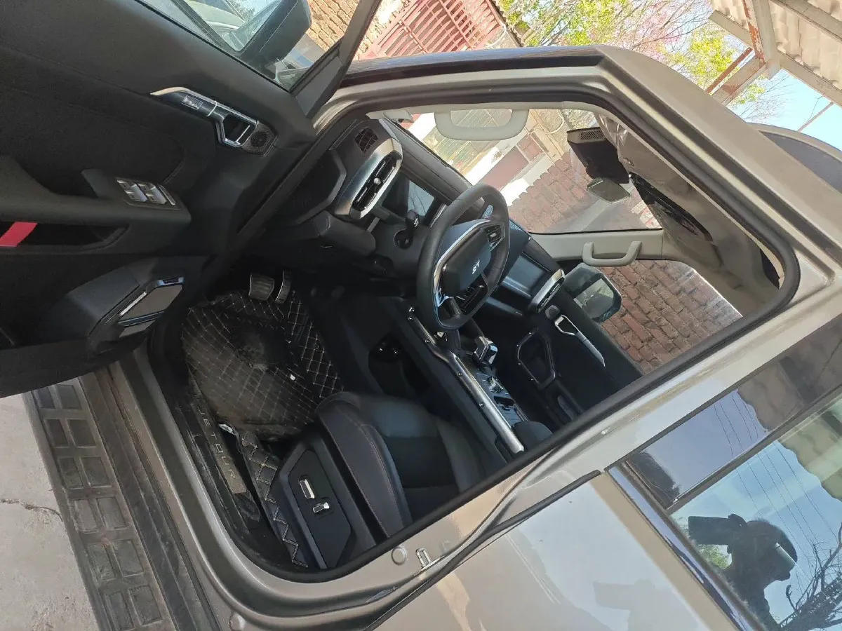 2024 Jetour ShanHai TravellerC-DM 1.5T 156HP L4 3DHT PHEV 26.7KWH,autocango,china used car exporter,china ev exporter,chinese used car exporter,chinese used ev exporter