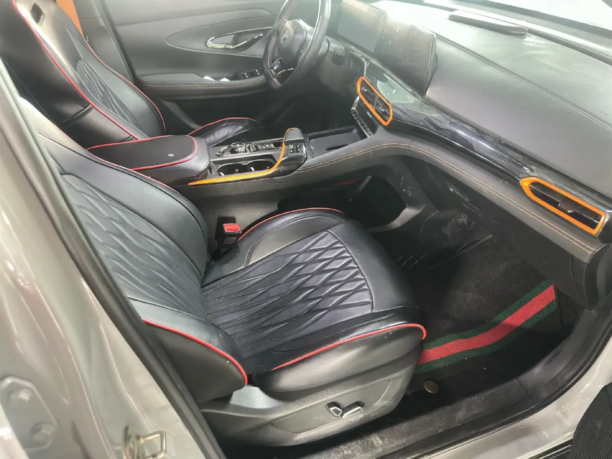 2022 ChangAn UNI-T 1.5T 188HP L4 7DCT,autocango,china used car exporter,china ev exporter,chinese used car exporter,chinese used ev exporter