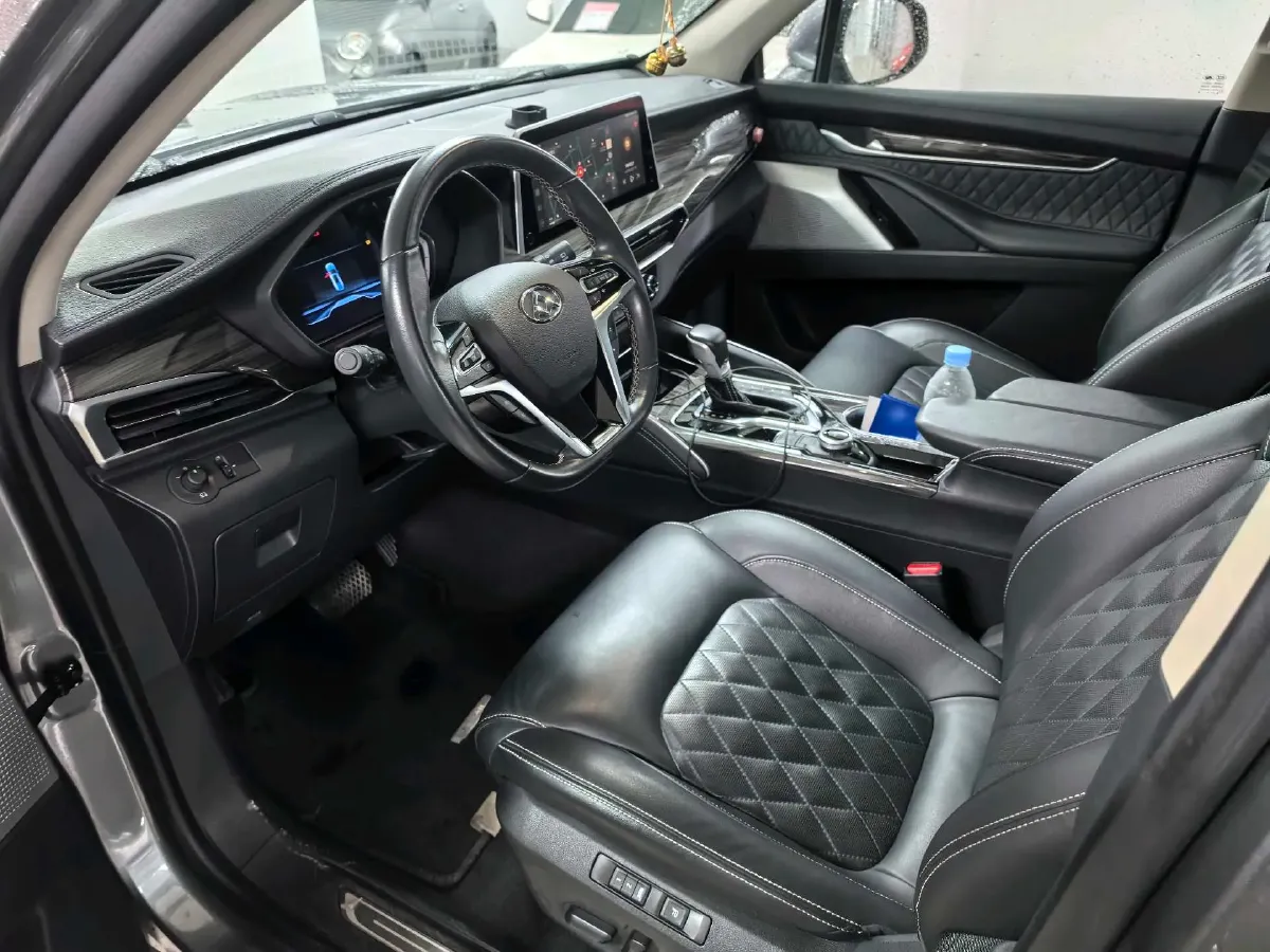 2017 MAXUS D90 2.0T 224HP L4 6AT,autocango,china used car exporter,china ev exporter,chinese used car exporter,chinese used ev exporter