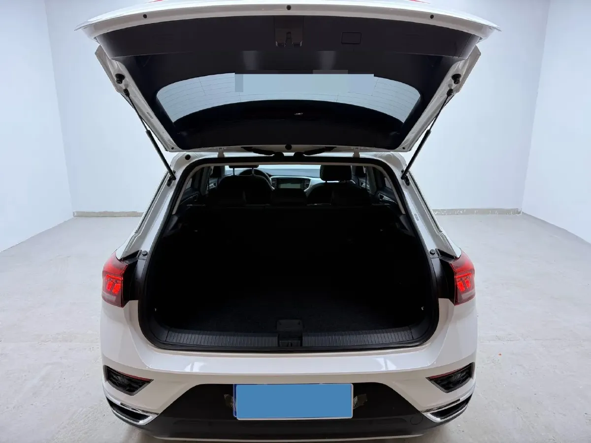 2021 Volkswagen T-Roc 1.4T 150HP L4 7DCT,autocango,china used car exporter,china ev exporter,chinese used car exporter,chinese used ev exporter