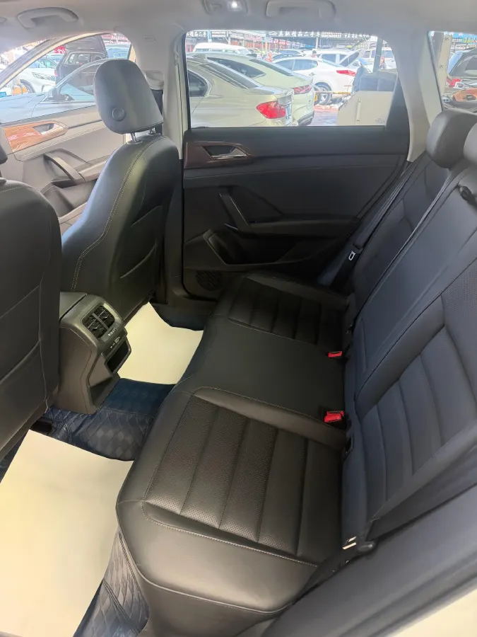 2021 Volkswagen Tharu 1.4T 150HP L4 7DCT,autocango,china used car exporter,china ev exporter,chinese used car exporter,chinese used ev exporter