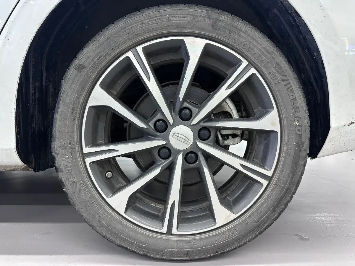 2025 Geely Emgrand 1.5L 127HP L4 CVT,autocango,china used car exporter,china ev exporter,chinese used car exporter,chinese used ev exporter