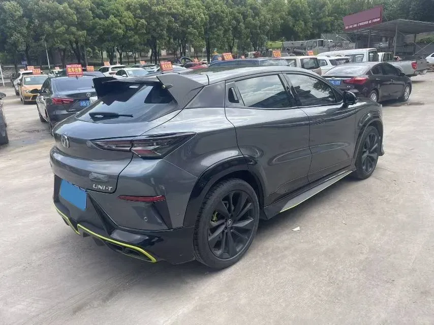 2022 ChangAn UNI-T 1.5T 188HP L4 7DCT,autocango,china used car exporter,china ev exporter,chinese used car exporter,chinese used ev exporter