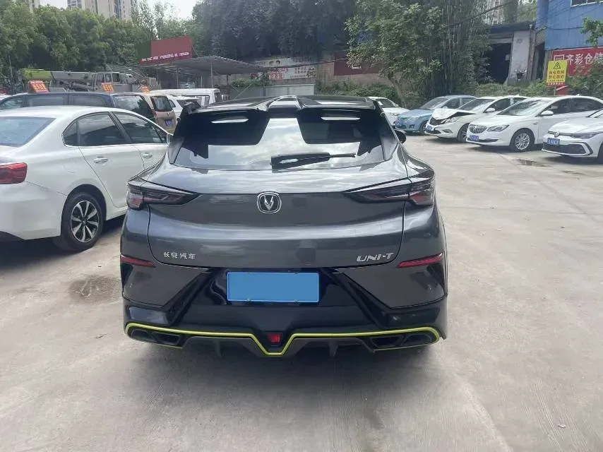 2022 ChangAn UNI-T 1.5T 188HP L4 7DCT,autocango,china used car exporter,china ev exporter,chinese used car exporter,chinese used ev exporter