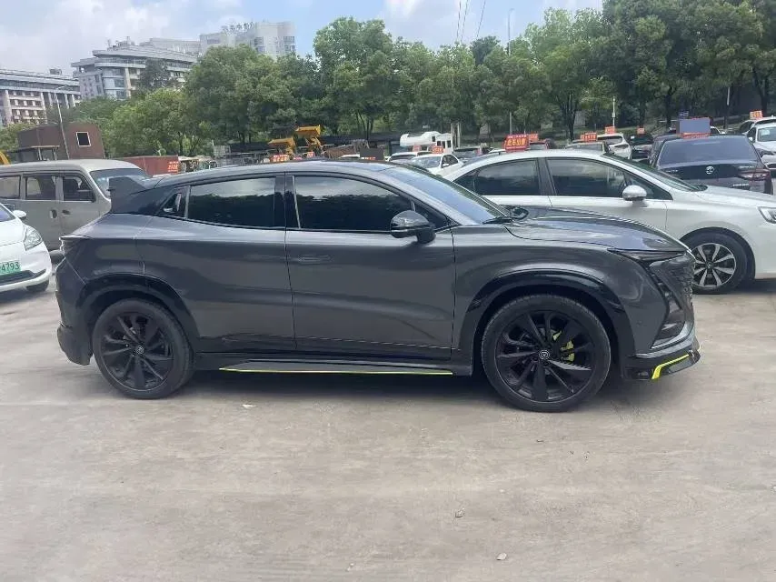 2022 ChangAn UNI-T 1.5T 188HP L4 7DCT,autocango,china used car exporter,china ev exporter,chinese used car exporter,chinese used ev exporter