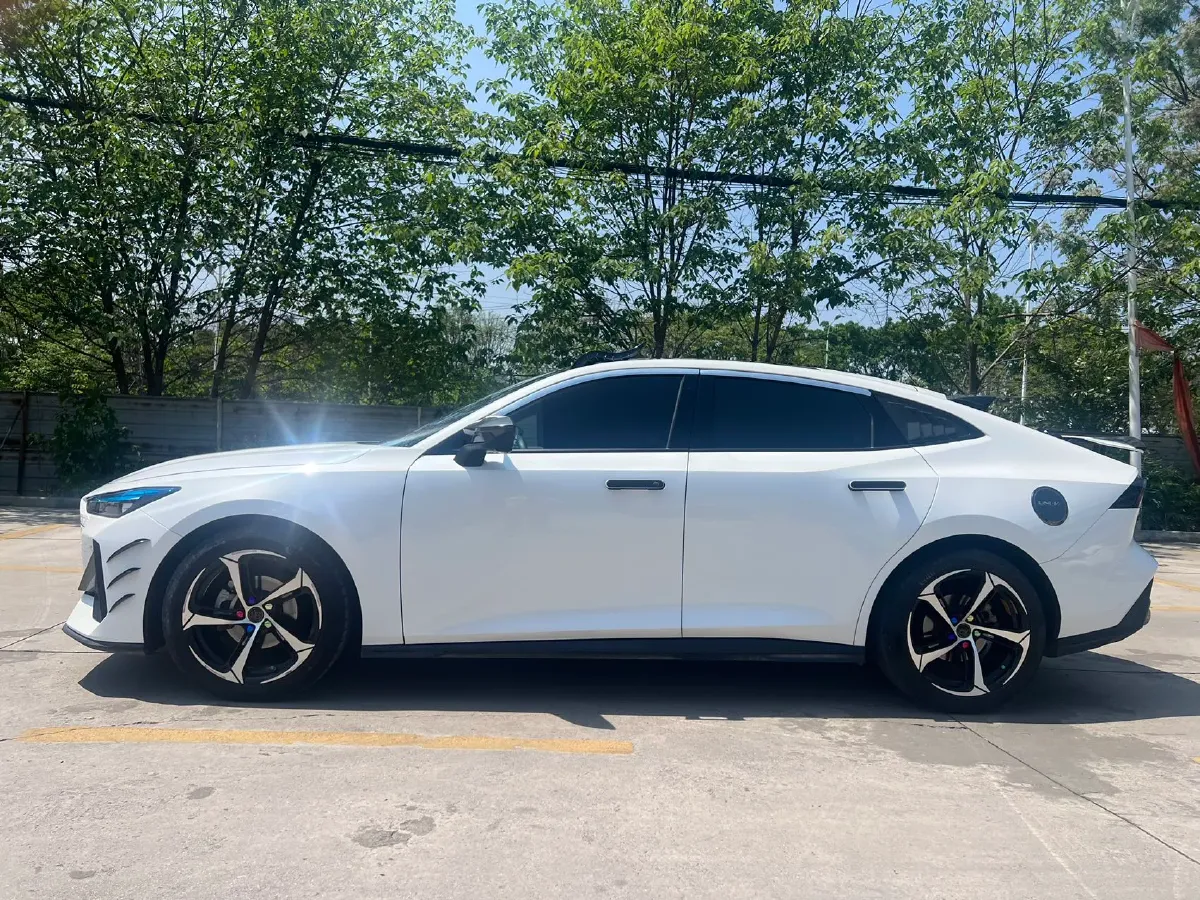 2023 ChangAn UNI-V 1.5T 188HP L4 7DCT,autocango,china used car exporter,china ev exporter,chinese used car exporter,chinese used ev exporter