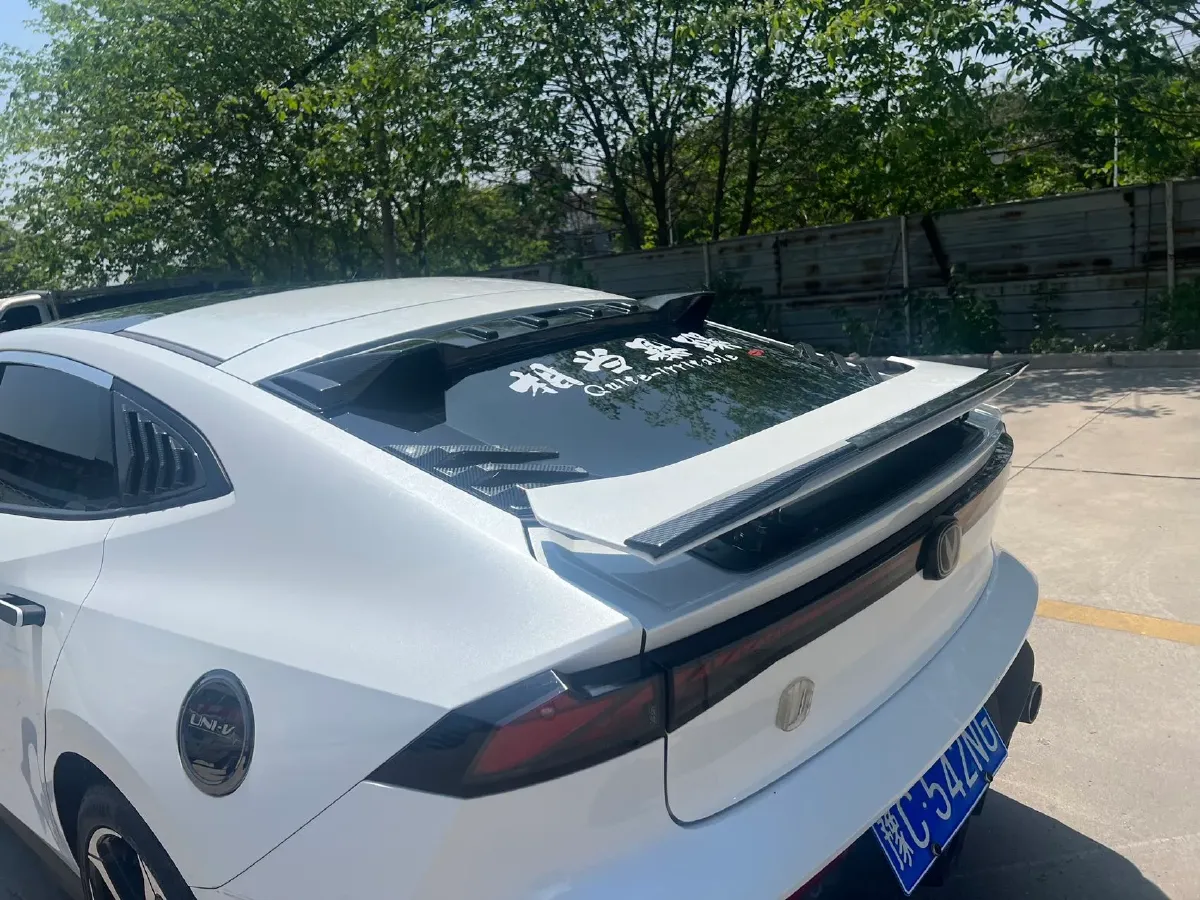 2023 ChangAn UNI-V 1.5T 188HP L4 7DCT,autocango,china used car exporter,china ev exporter,chinese used car exporter,chinese used ev exporter