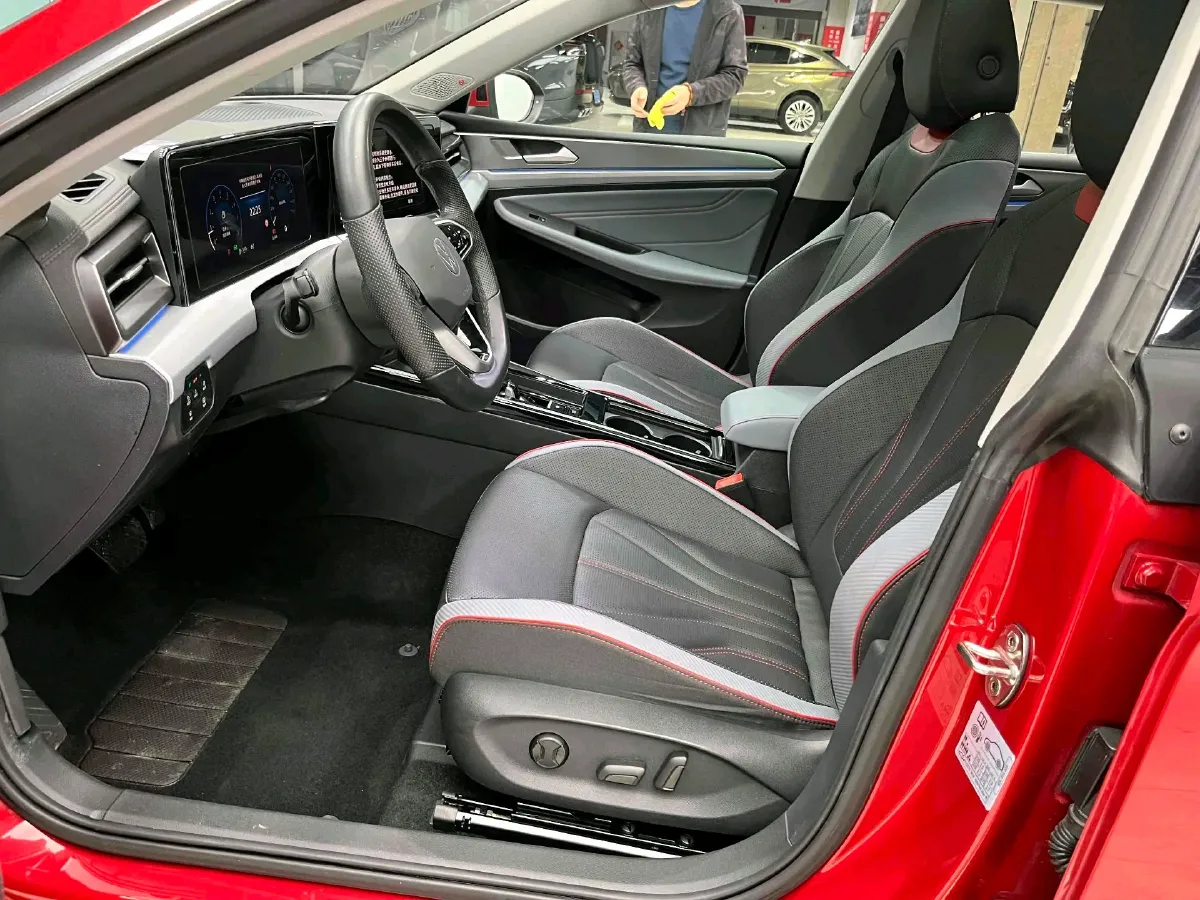 2022 Skoda Superb 2.0T 186HP L4 7DCT,autocango,china used car exporter,china ev exporter,chinese used car exporter,chinese used ev exporter