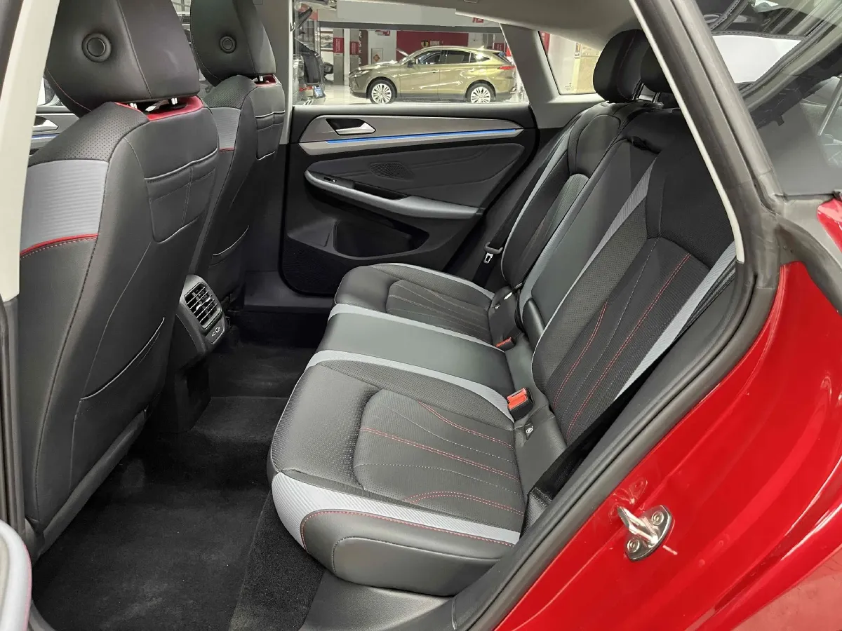 2022 Skoda Superb 2.0T 186HP L4 7DCT,autocango,china used car exporter,china ev exporter,chinese used car exporter,chinese used ev exporter