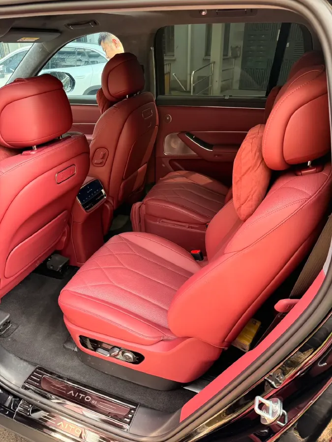 2025 AITO AITO M8 BEV,autocango,china used car exporter,china ev exporter,chinese used car exporter,chinese used ev exporter