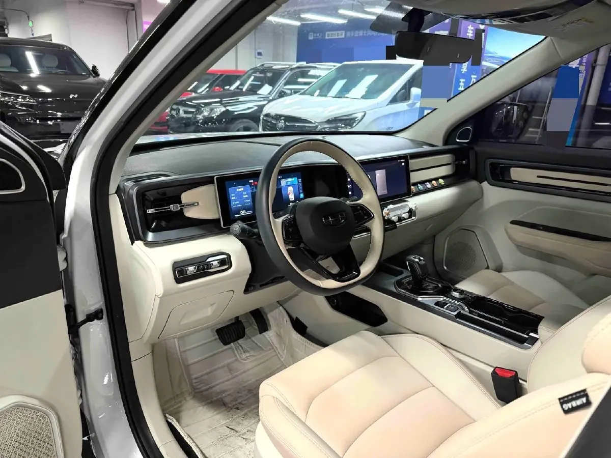 2023 Geely ICON 1.5T 181HP L4 7DCT,autocango,china used car exporter,china ev exporter,chinese used car exporter,chinese used ev exporter