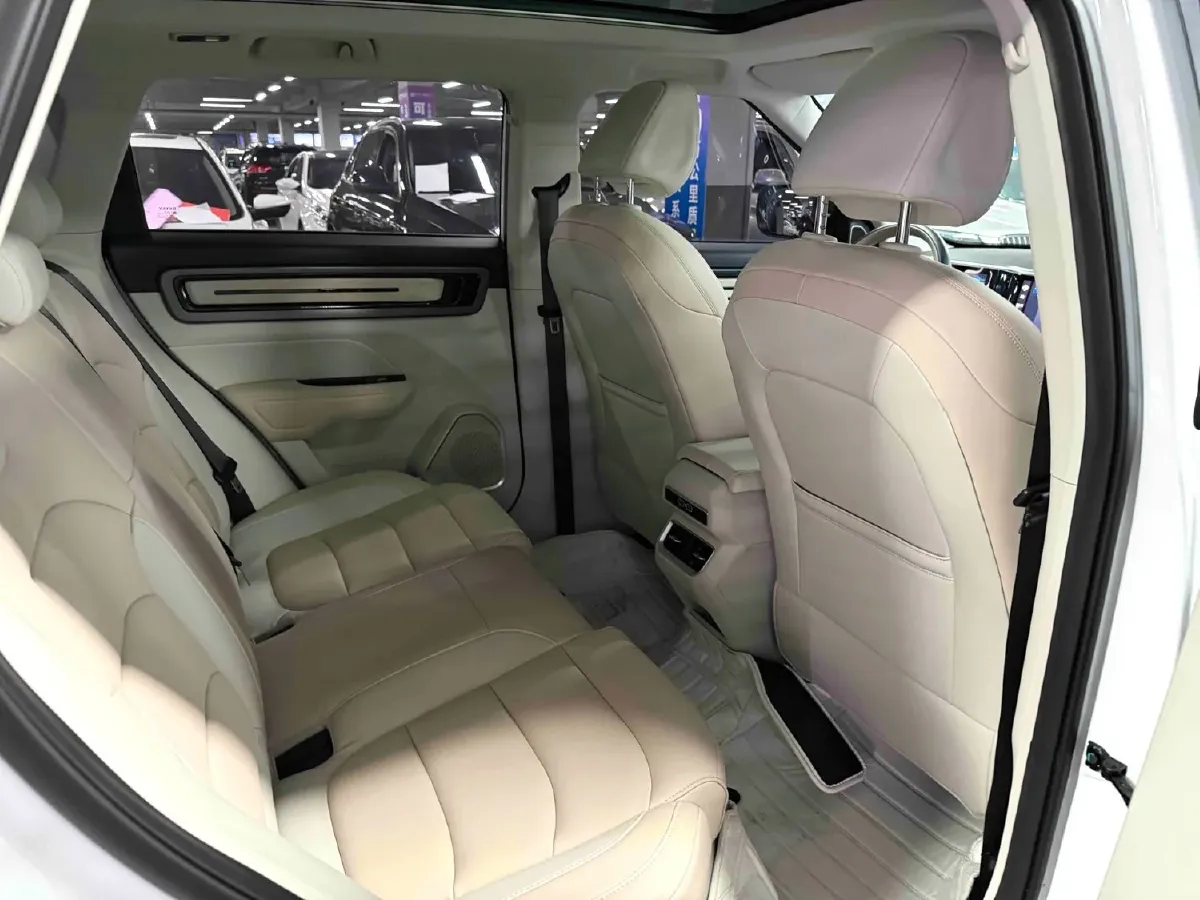 2023 Geely ICON 1.5T 181HP L4 7DCT,autocango,china used car exporter,china ev exporter,chinese used car exporter,chinese used ev exporter