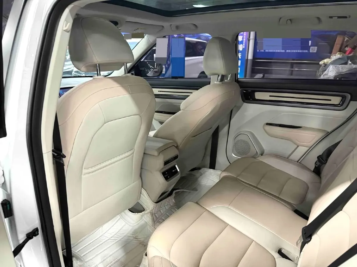 2023 Geely ICON 1.5T 181HP L4 7DCT,autocango,china used car exporter,china ev exporter,chinese used car exporter,chinese used ev exporter