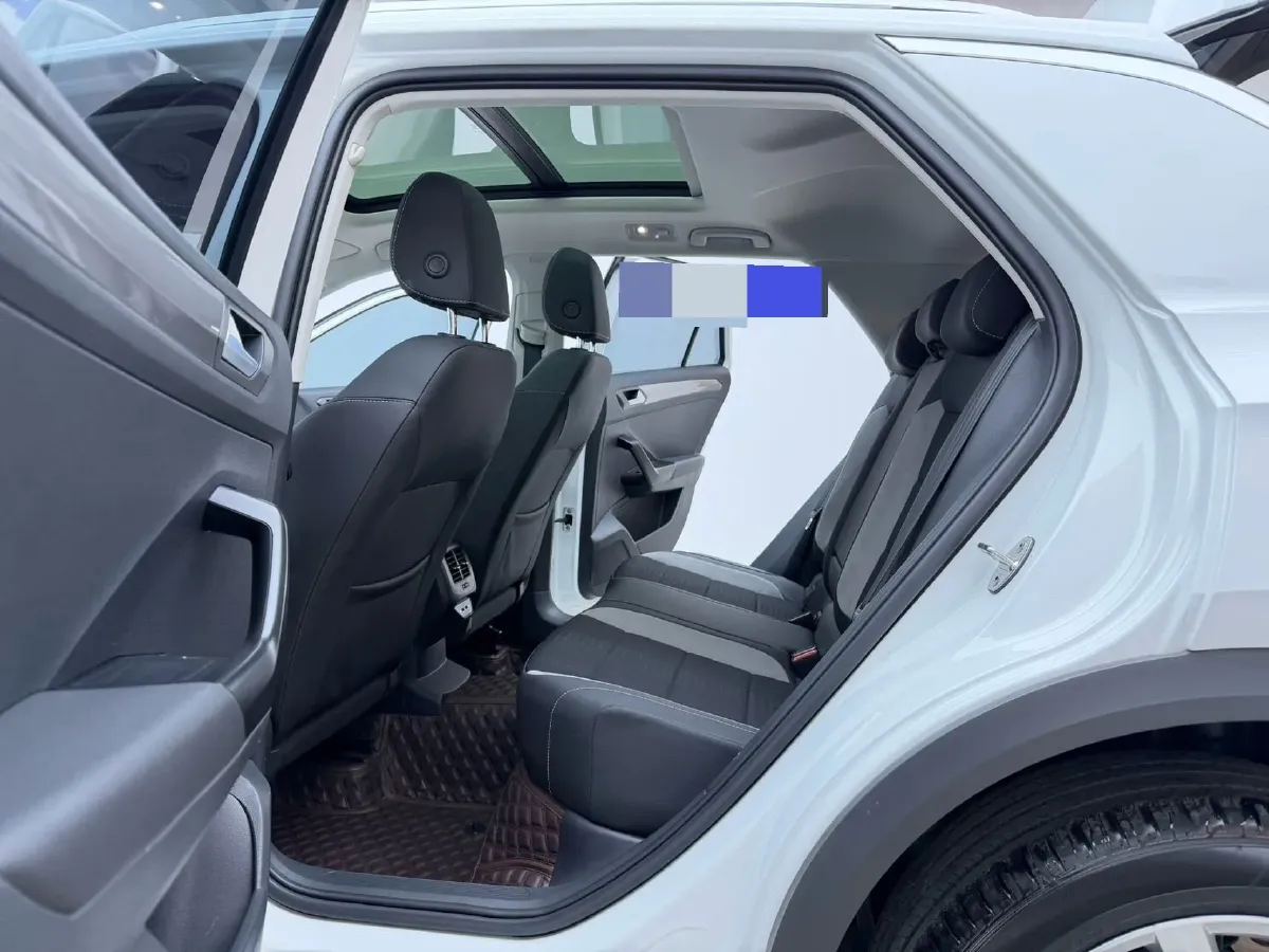 2022 Volkswagen T-Roc 1.4T 150HP L4 7DCT,autocango,china used car exporter,china ev exporter,chinese used car exporter,chinese used ev exporter